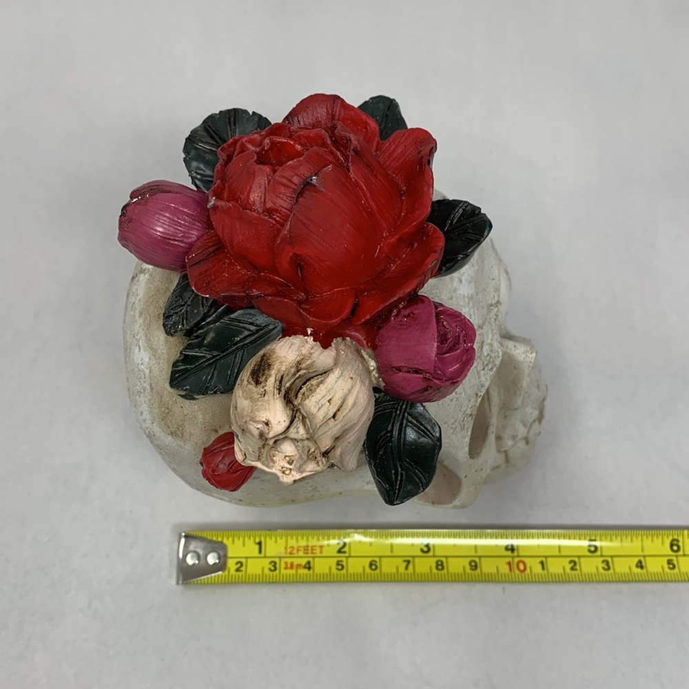Halloween / Dia de Los Muertos Day of Dead resin 5.3” Skull with flowers NEW - Picture 5 of 16